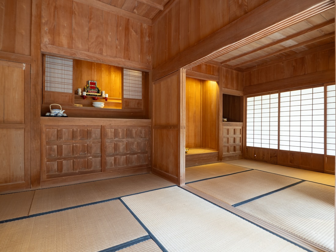 板張りの座敷